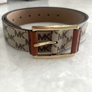 Michael Kors belt, sz S